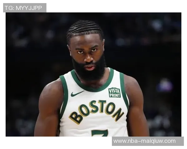 路威称赞杰伦布朗为12月最佳球员东部无人能敌的杰出表现引发关注